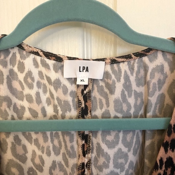 LPA Dolman Wrap Top - Picture 7 of 8